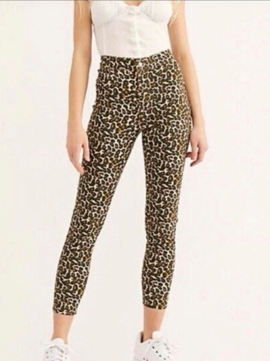 Free People Denim - Free People We The Free Belle Leopard High Rise Cropped Skinny Jeans EUC Size 26